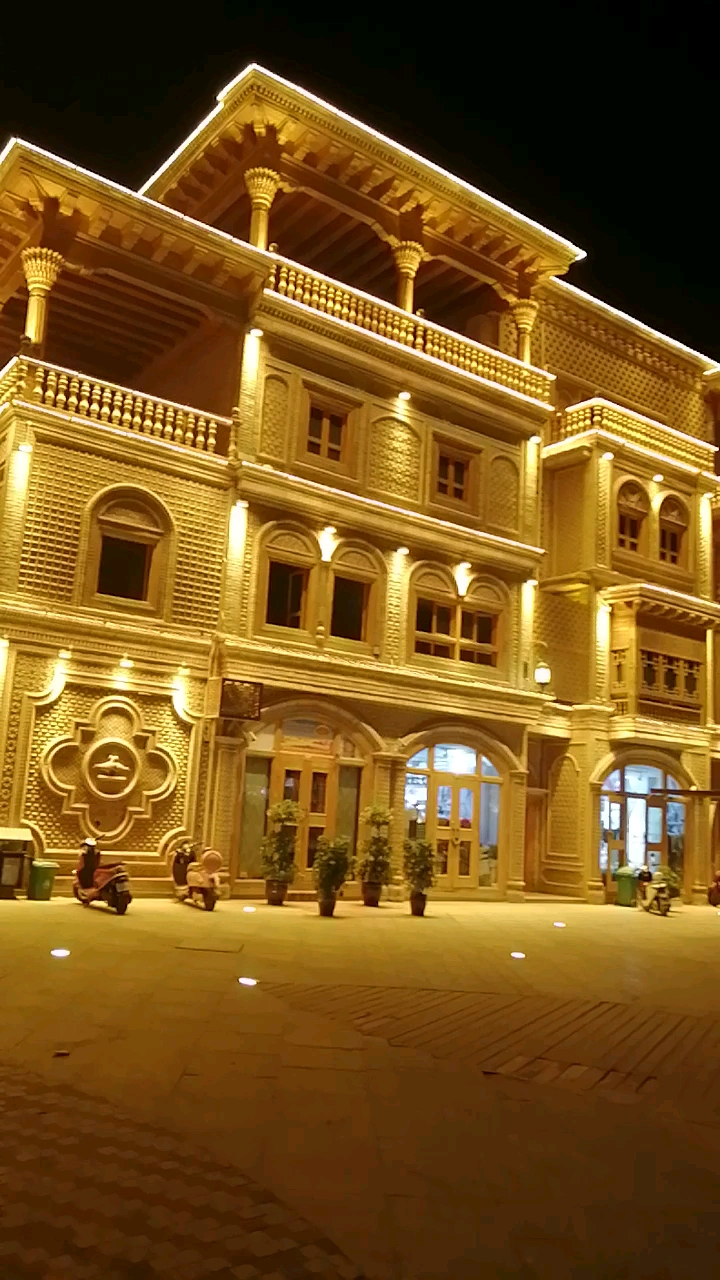 美丽的和田夜景