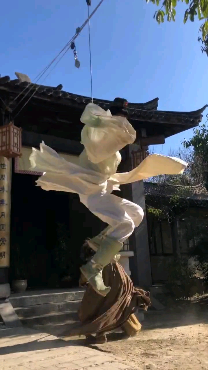 熟悉的招式 凌波微步