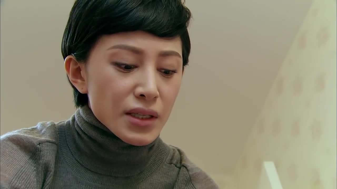 生死相依:女孩母亲要离开,找来家教照顾,临走放心不下女儿