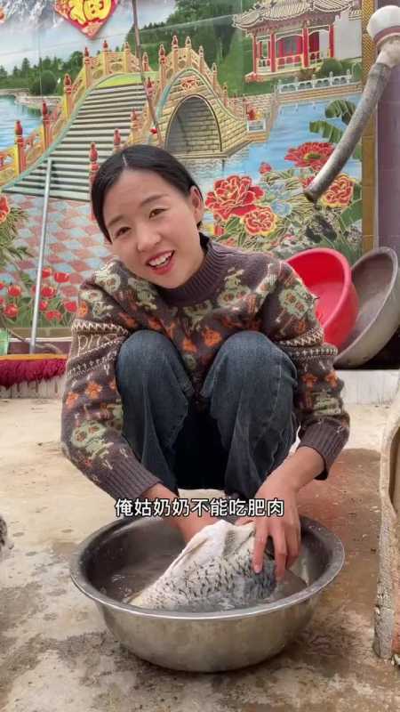 今天姑奶来了婆婆做了拿手菜一桌好吃的八十岁的爷