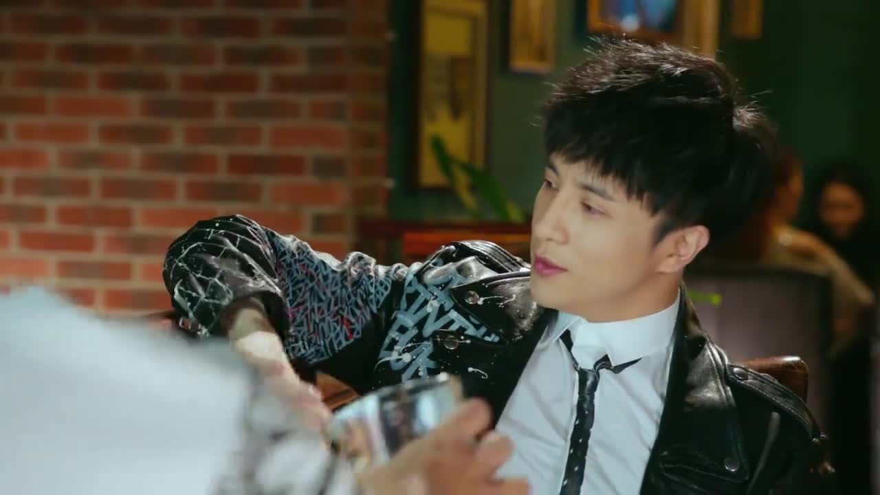 我们的少年时代陶西和中加教练私下喝酒谁知两人说起了往事