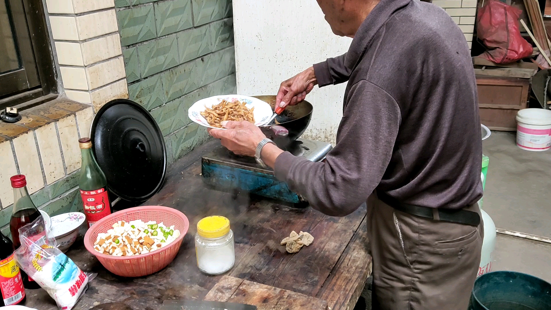 萧县怪老头炒菜图片