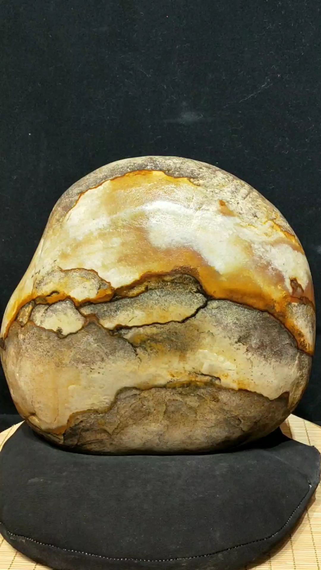 精品碳化石赏析