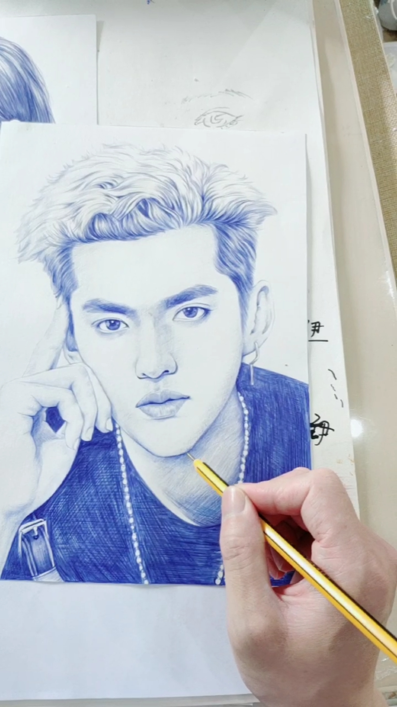 全民小助手 圆珠笔绘制明星系列,和手绘面具加原创录播绘制,原创势档