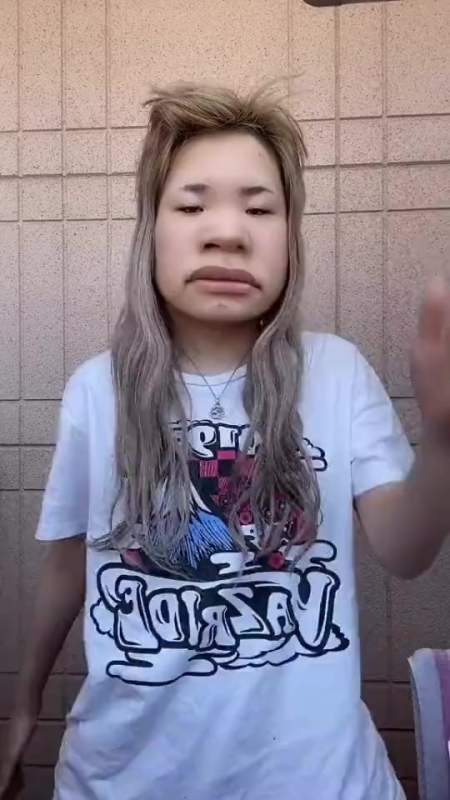 搞笑段子漂亮小姐姐故意扮丑真人超好看