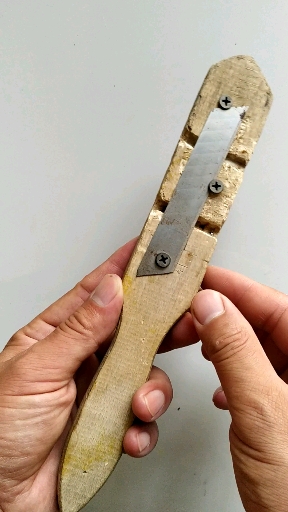 生活小妙招#自制剥线皮神器