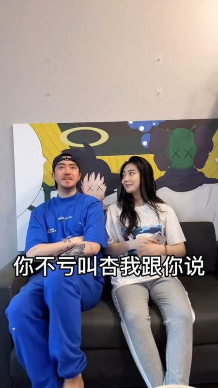 曾经那个懵懂的少年不再那么迷惑他抵挡住了尘世的纷