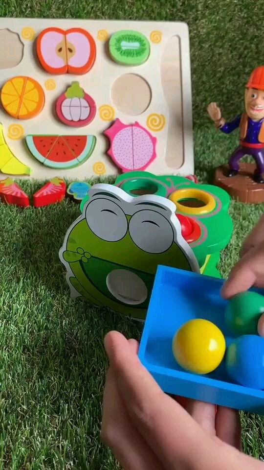 青蛙吐珠训练朋友的动能力