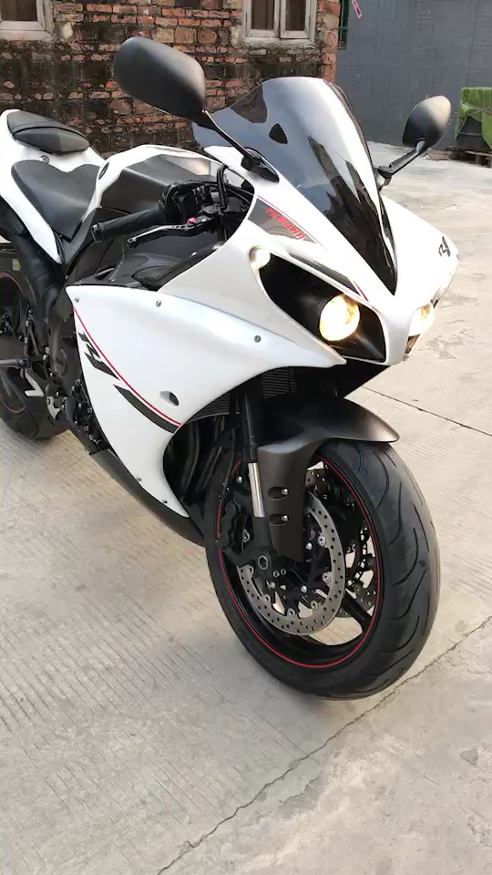 雅马哈阿姨 yzf-r1