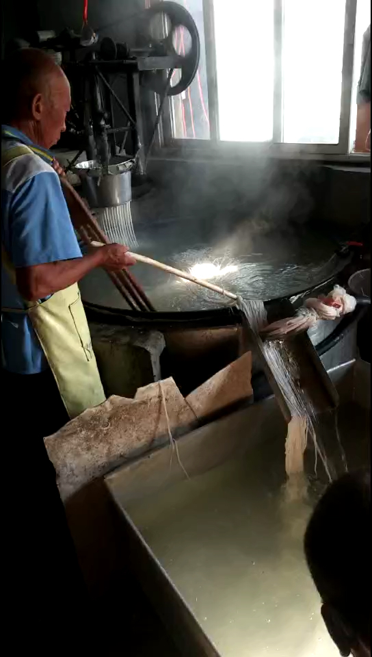 我们吃的粉条制作过程