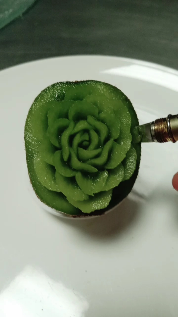 天秀不如你秀#猕猴桃雕刻花,刻的不好仅供参考,谢谢支持的老铁