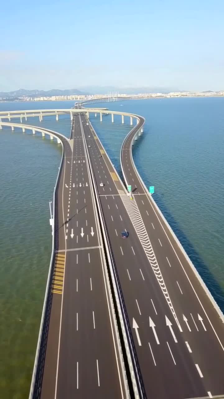 中国特大跨海大桥,获得世界最棒桥梁称号,青岛胶州湾跨海大桥!()