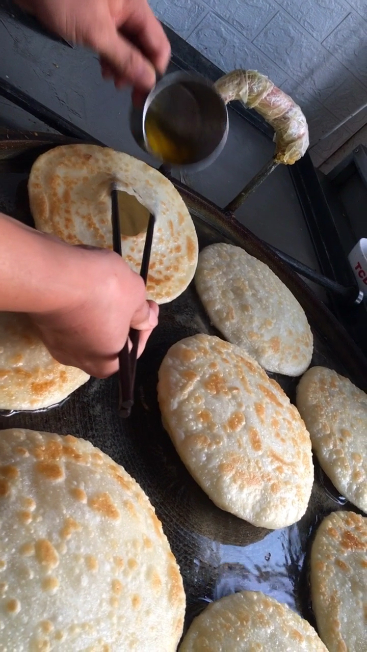 鸡蛋灌饼#烤炉鸡蛋灌饼