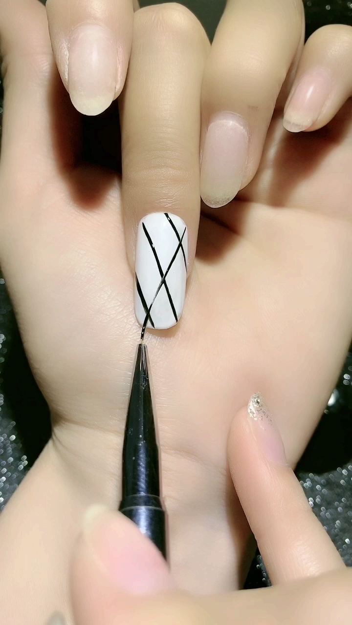 美甲#新手美甲第一步 练习画线条