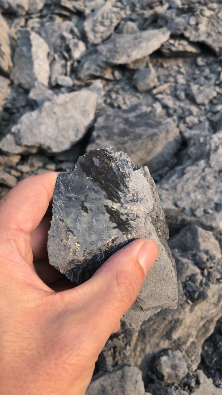 真正的原矿墨绿泥开练,优质品质看的见.