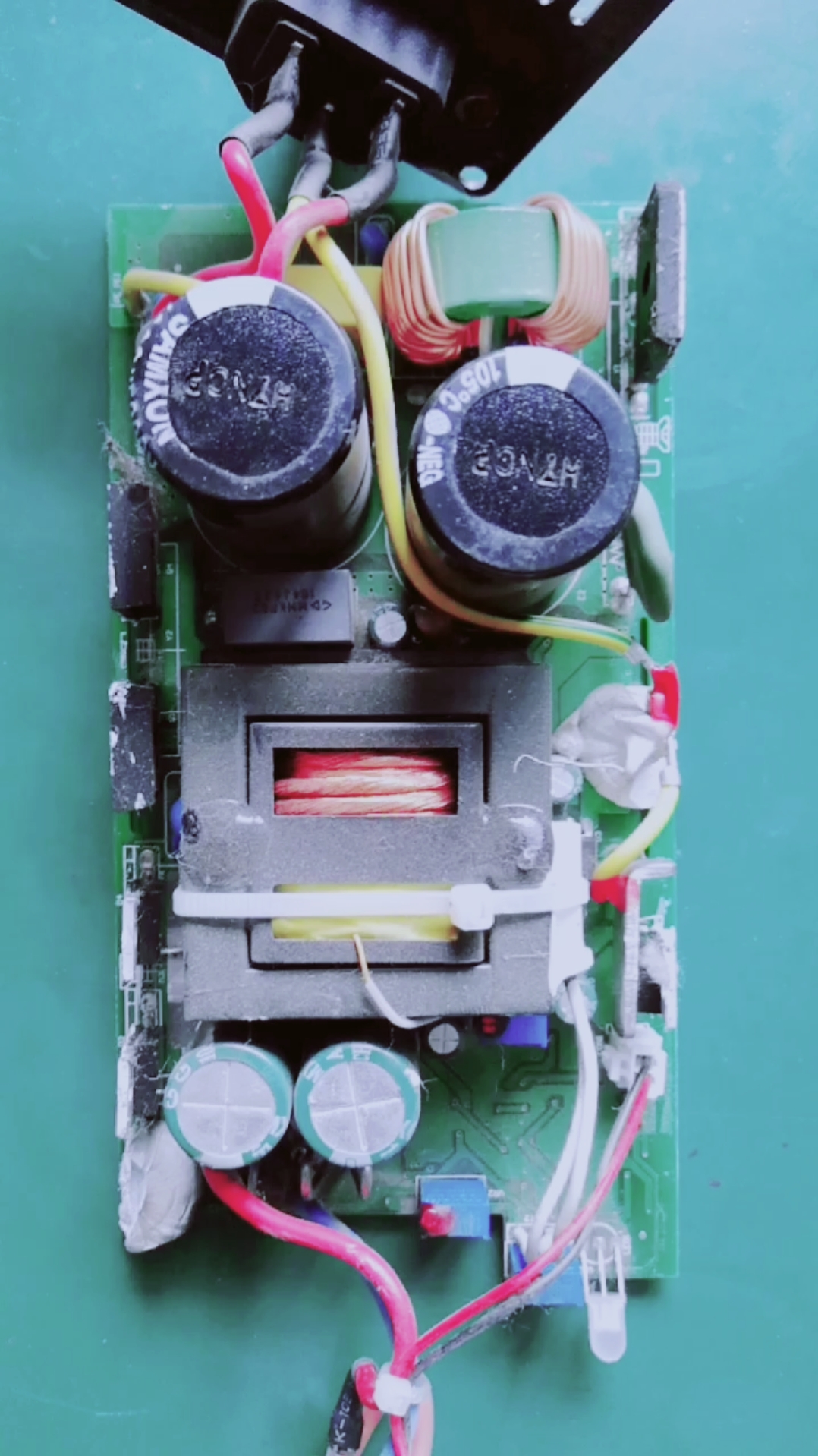 未来机器城#充电器内部结构