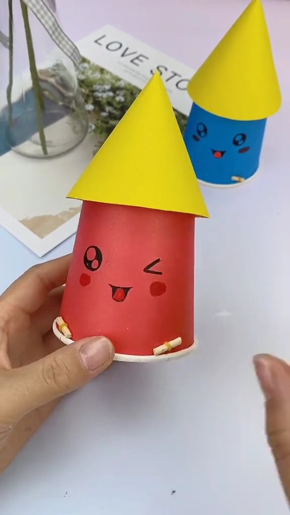 手工折纸#一次性纸杯,做的迷你火箭,非常的安全,家里有宝宝的可以做