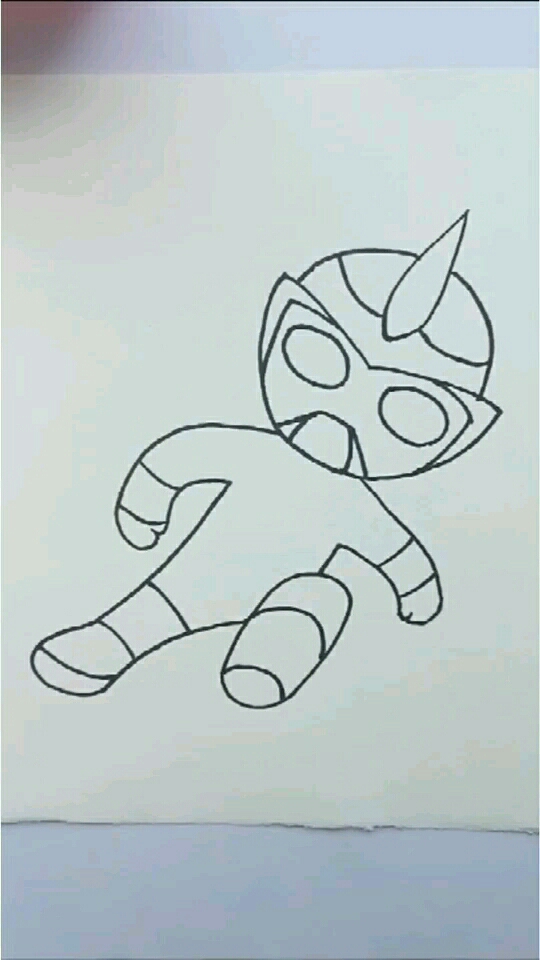 奥特曼画法,喜欢的跟着画一下吧