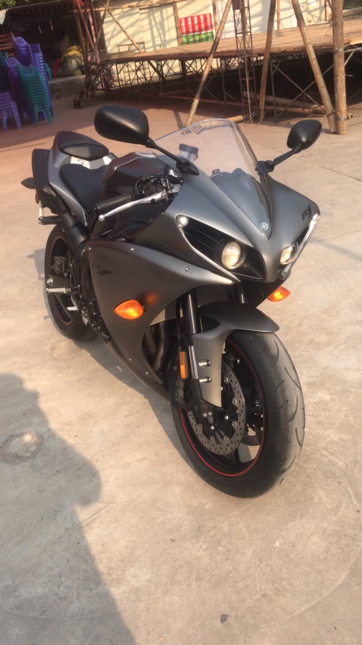 2014年 版 yamaha r1