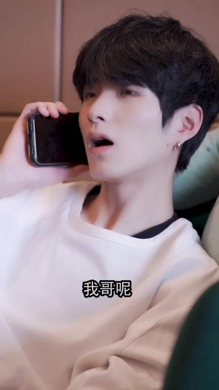 扫码下载度小视 发个视频 让别人知道 i你的子笺子凛 15.