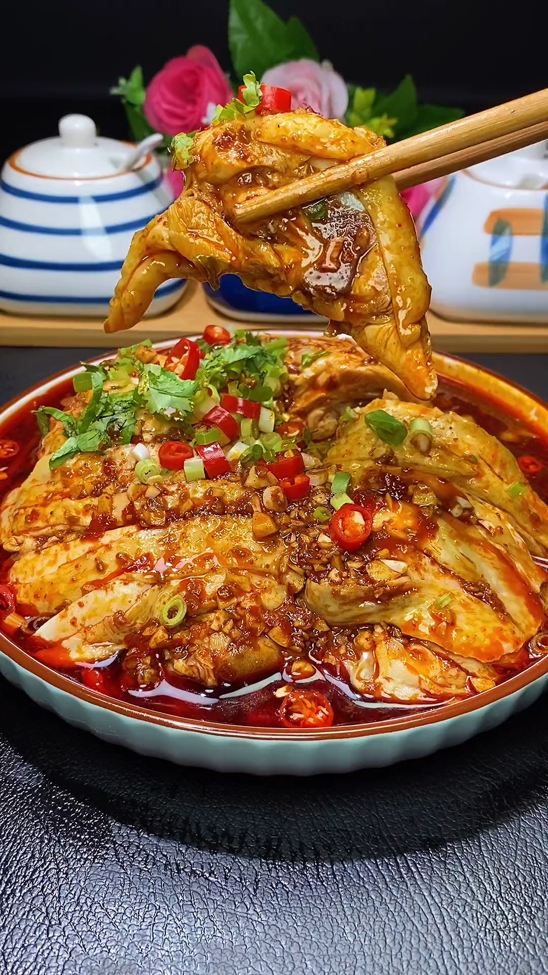 美食#为什么饭店的口水鸡看着就留口水,只因为他加了一种调料