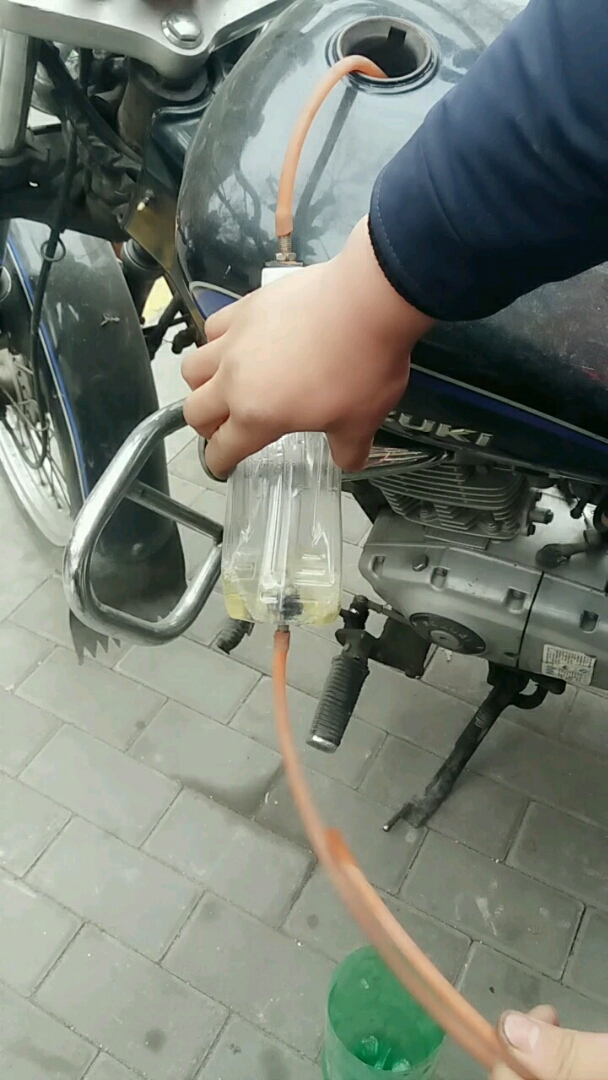 自制抽油神器不用嘴吸了,效果杠杠滴