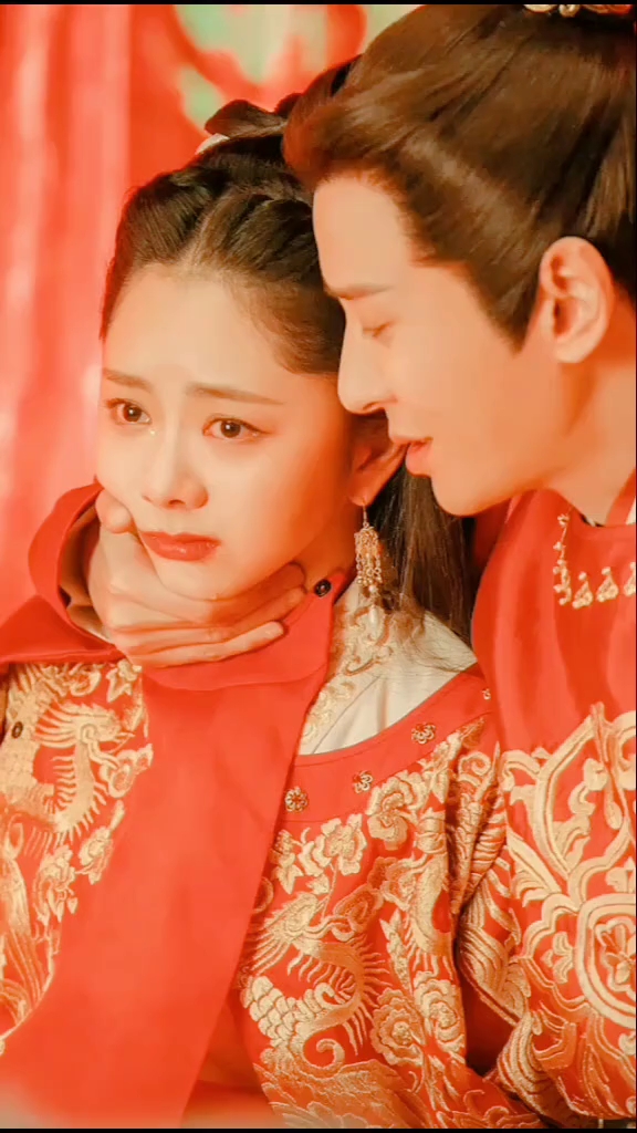 锦衣之下谭松韵任嘉伦#陆绎抢亲,终是陆大人先动了心