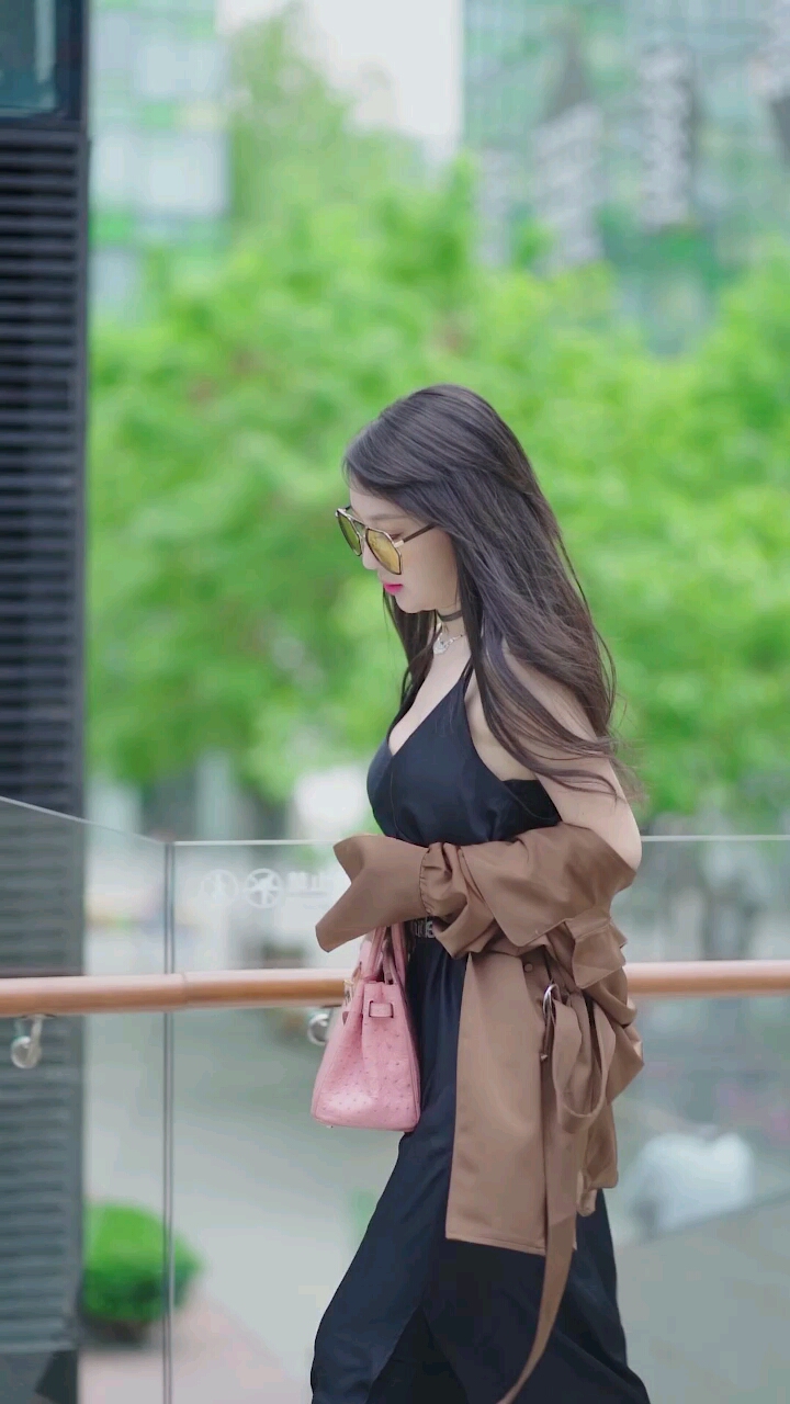 女人潇洒一点更好!