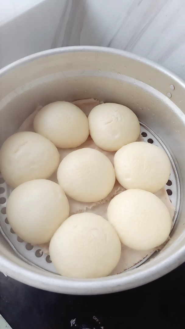 宣腾腾,的黄面馒头!