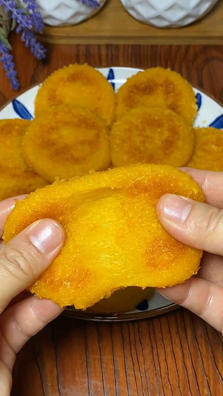 南瓜饼这样做外焦里嫩简单又好吃