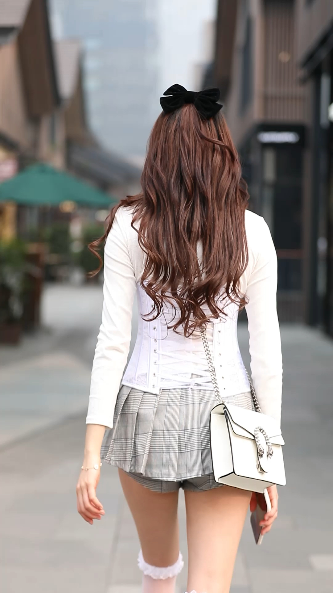 美女#回头的瞬间