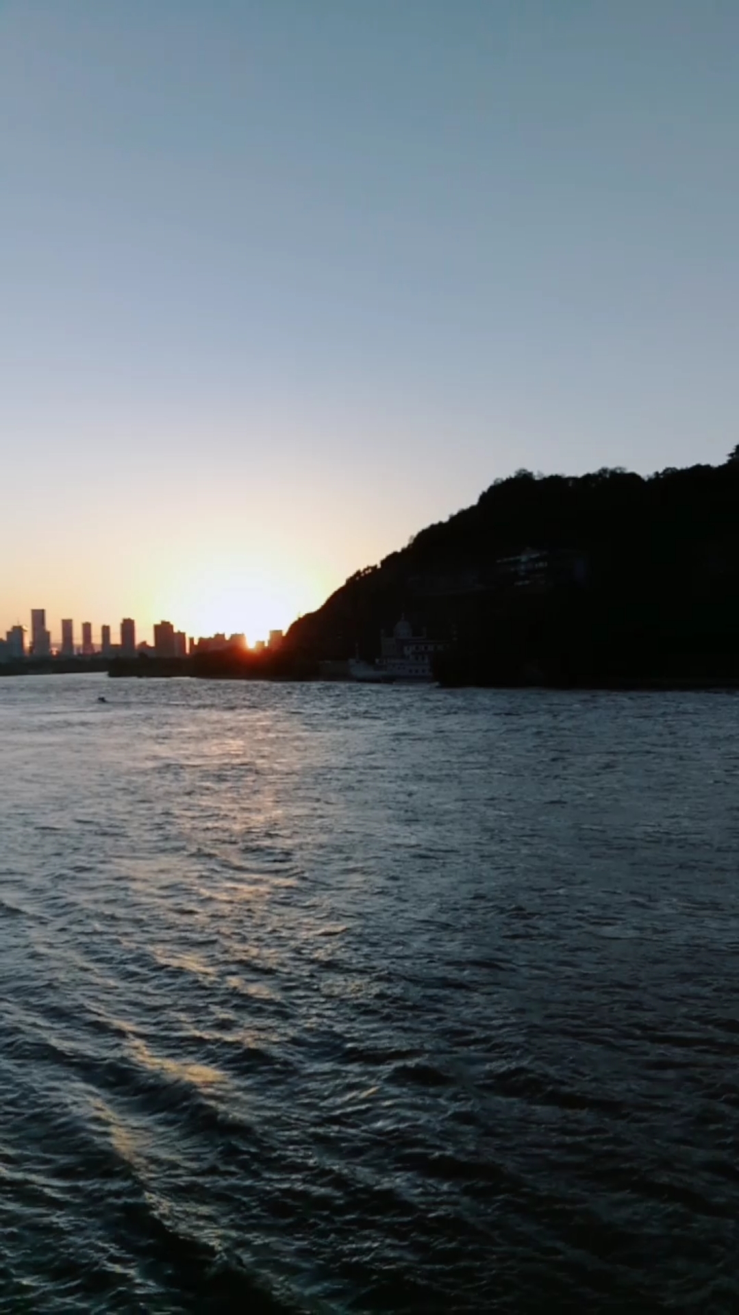 晚风吹拂金城美景