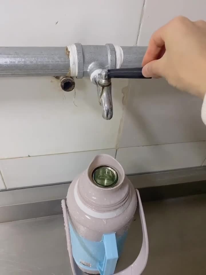 我要上热门#学校水龙头这?