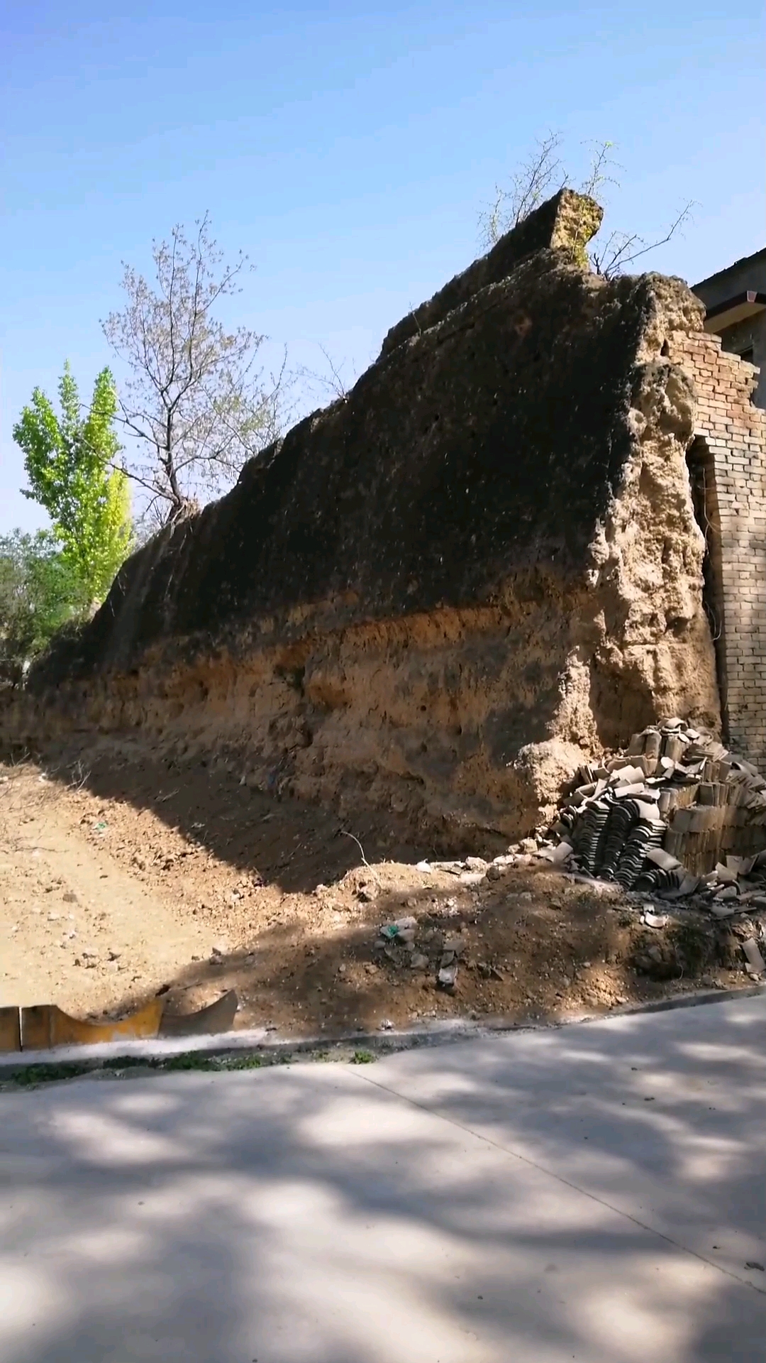 几百年的土城墙