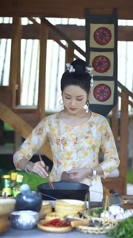 5次播放.2022-10-100依光扁子依y12粉丝  关注给自己捧香香了565.