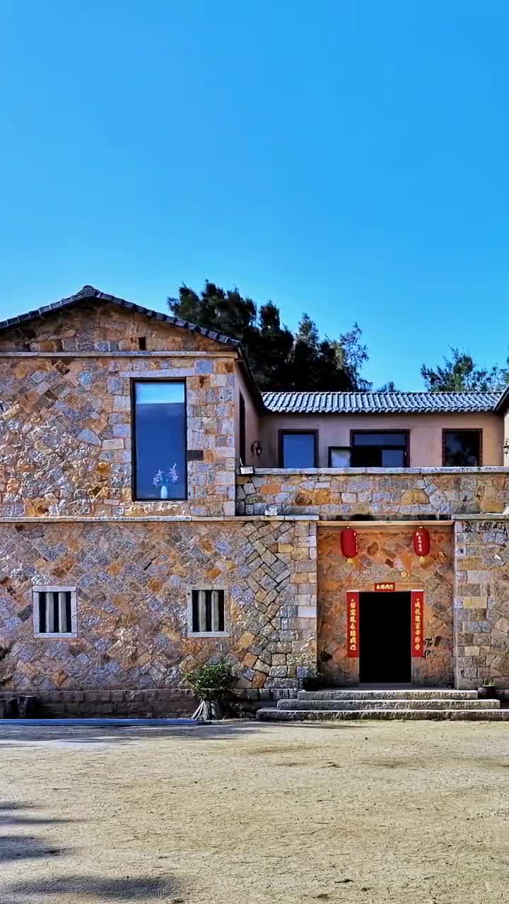 农村建这样的小别墅你喜欢吗石头墙,又好看又有创意!