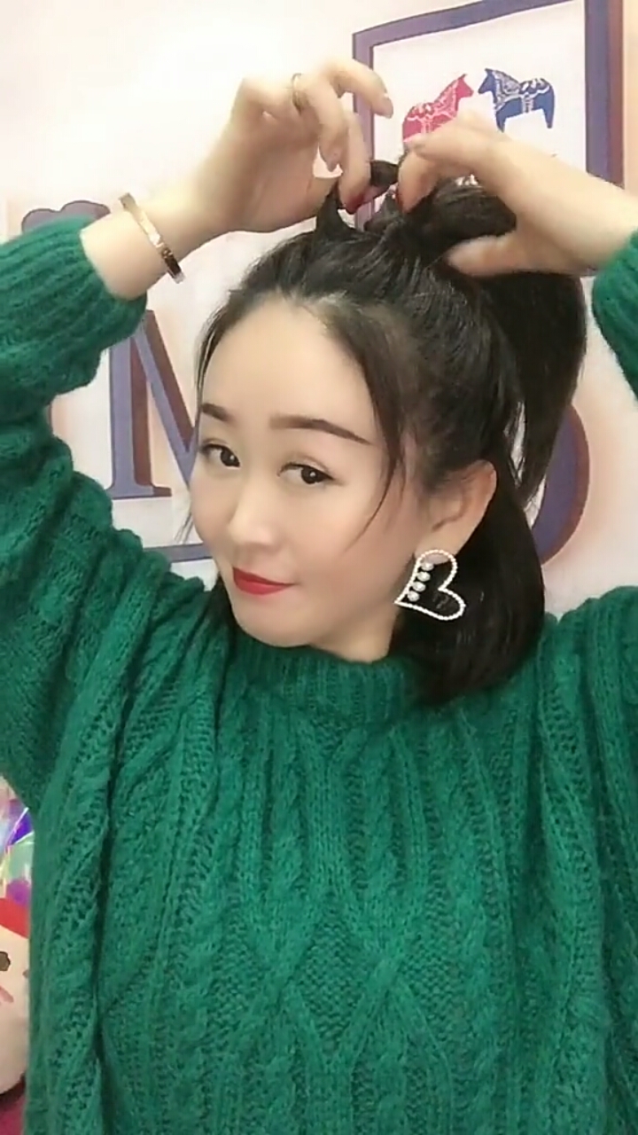 头发全扎显脸大~扎这个显脸小的发型吧