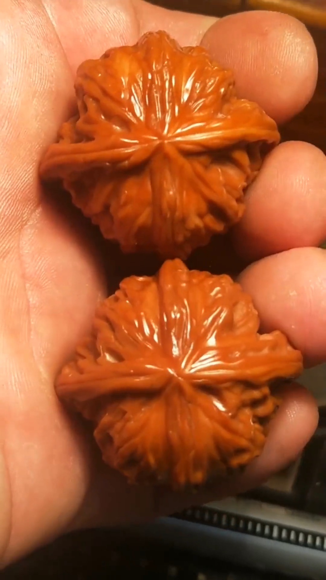 娱乐#正盘磨盘四棱核桃,能有这样的品相及配对,真是难得的精品