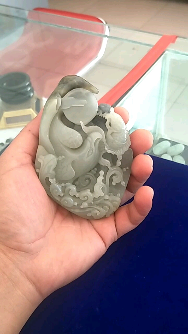 和田青花籽料小摆件抓住机遇