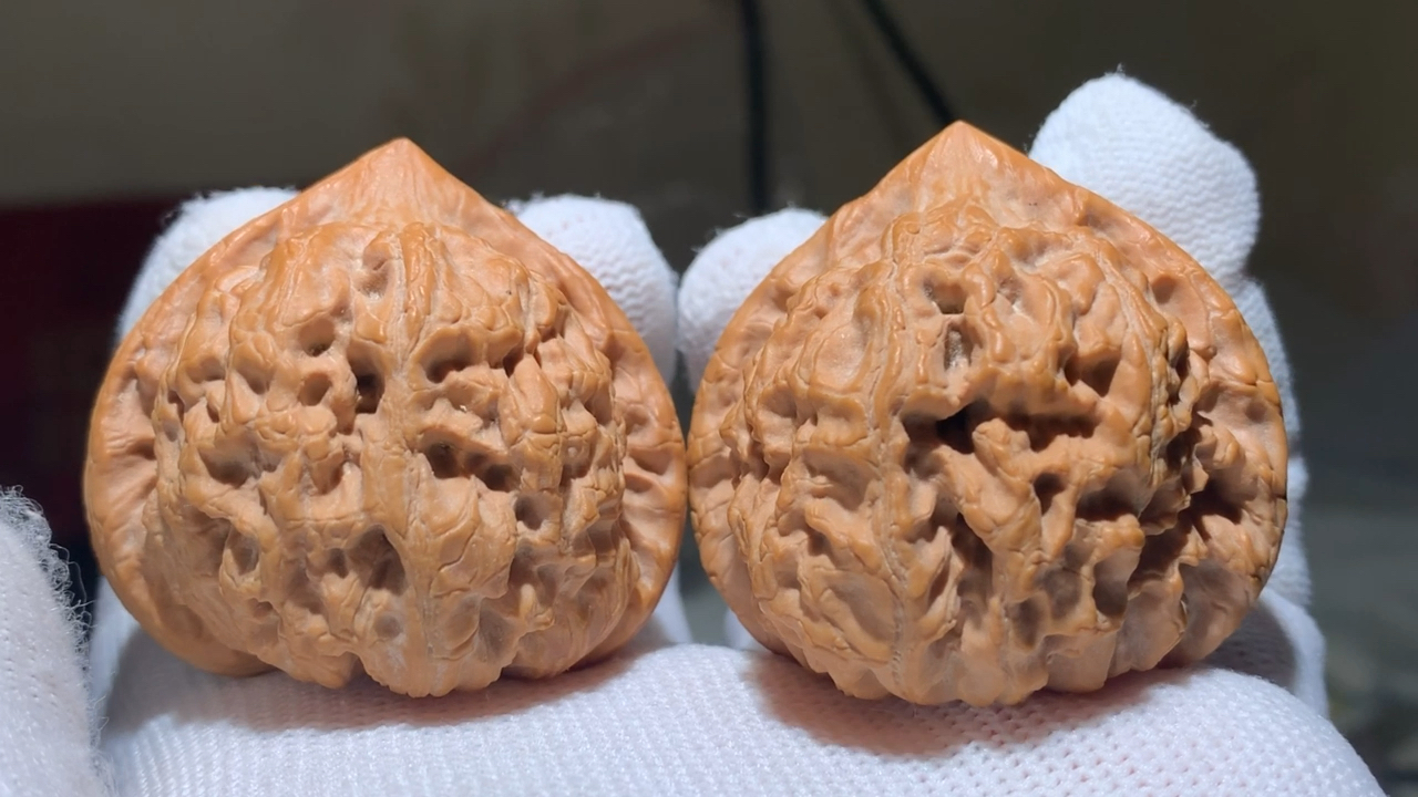 文玩核桃#43精配寿桃,也叫秤砣,寓意最好的核桃