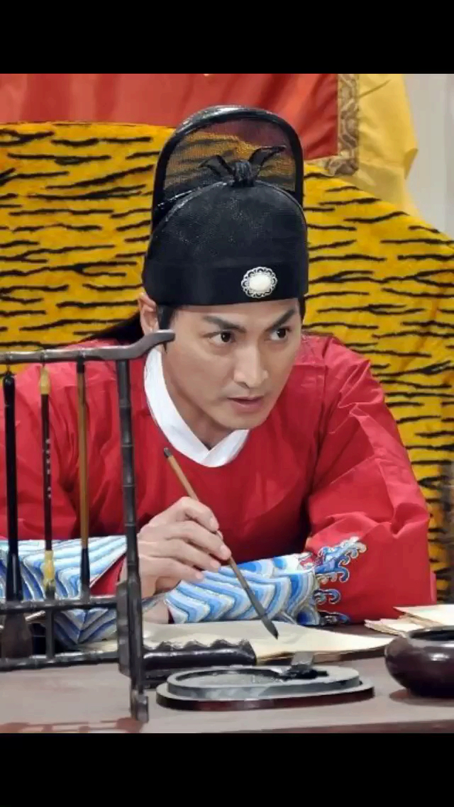 秋游#60岁"展昭"何家劲,转行创业已身价过亿,却至今单身