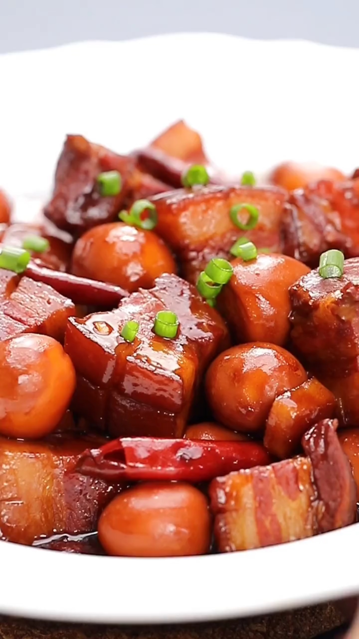 美食#鸽蛋红烧肉 就是好吃