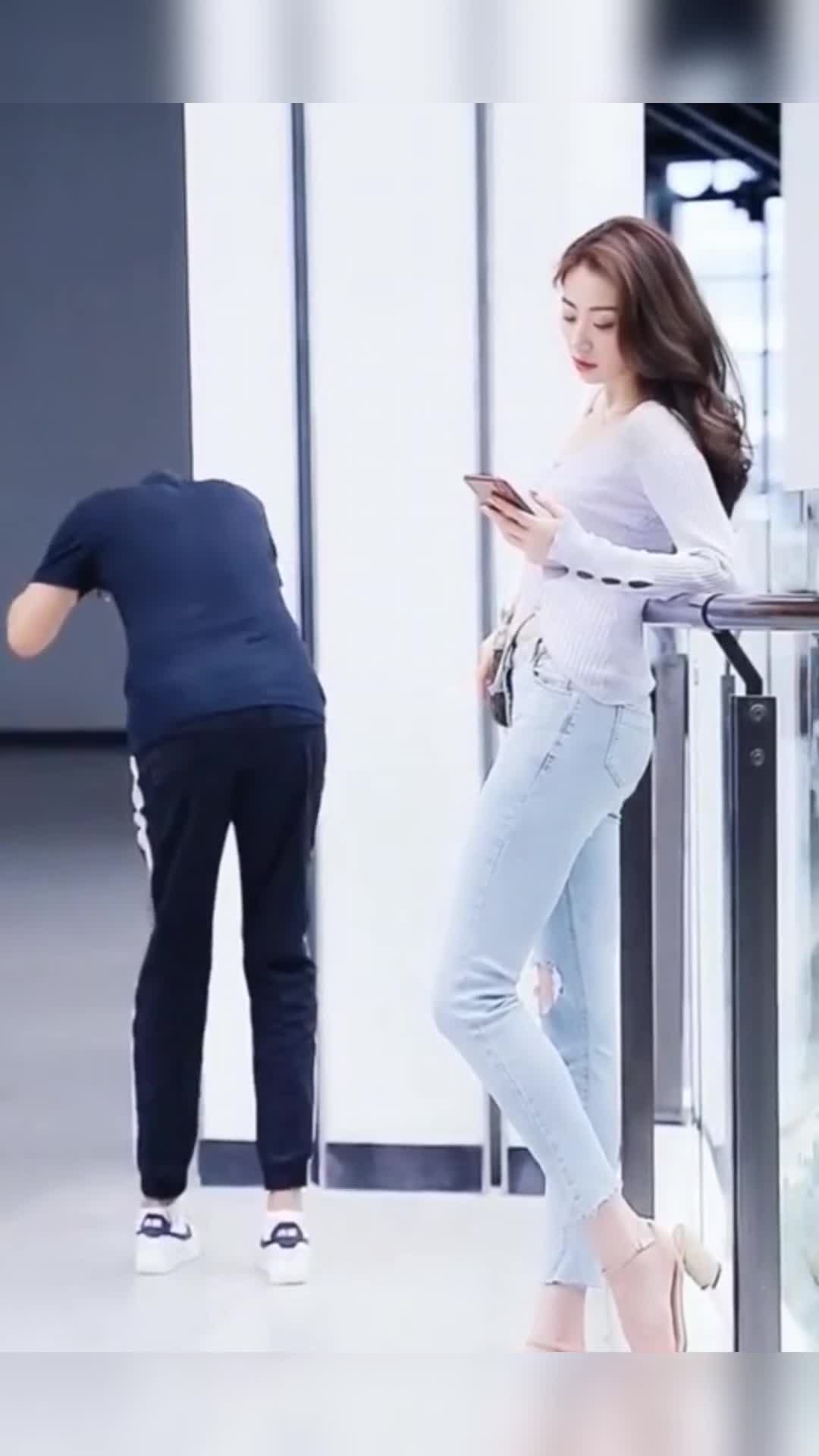 我要上热门#这种脖子以下全是腿的美女,谁见了都会犯错误吧