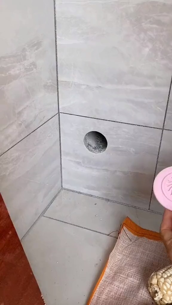 居家好物空调管道孔裸露在外面不好看就装上了这个不仅防虫防老鼠还能