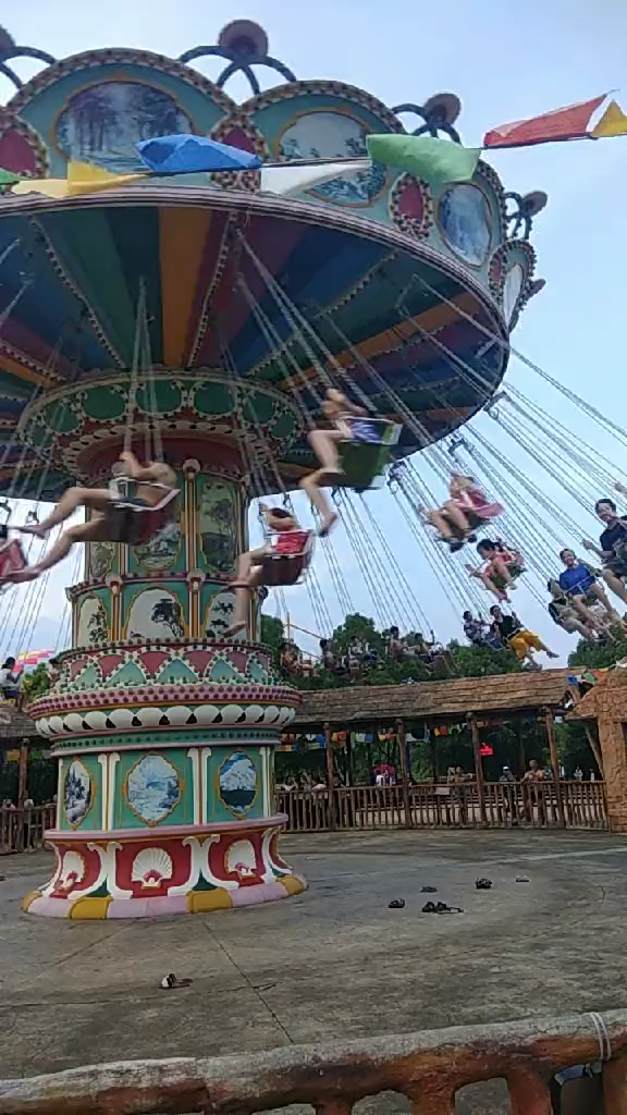 横店影视城空中飞人