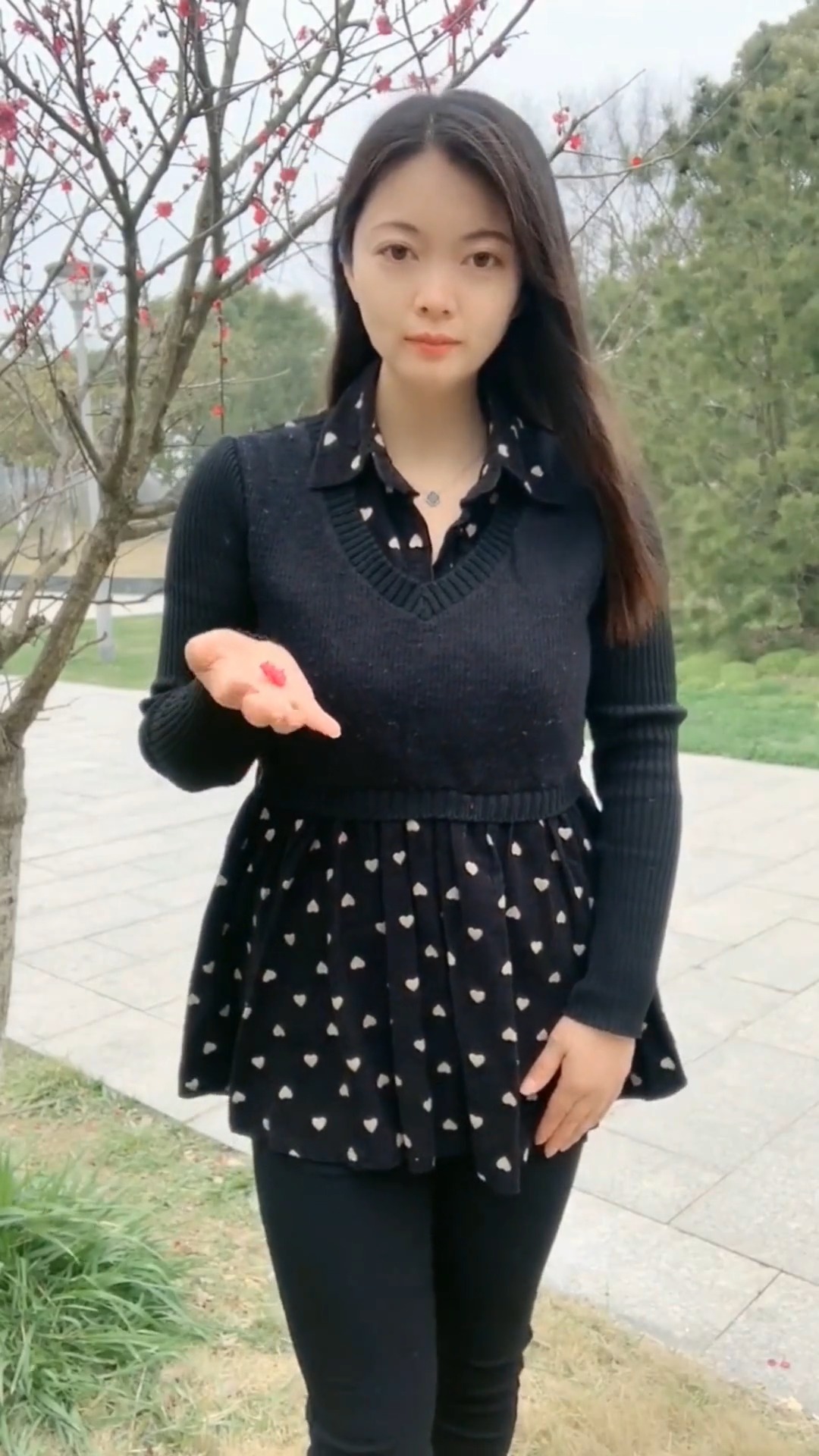 娱乐#30岁的表姐,微胖型的身材,不知道还有人会喜欢吗