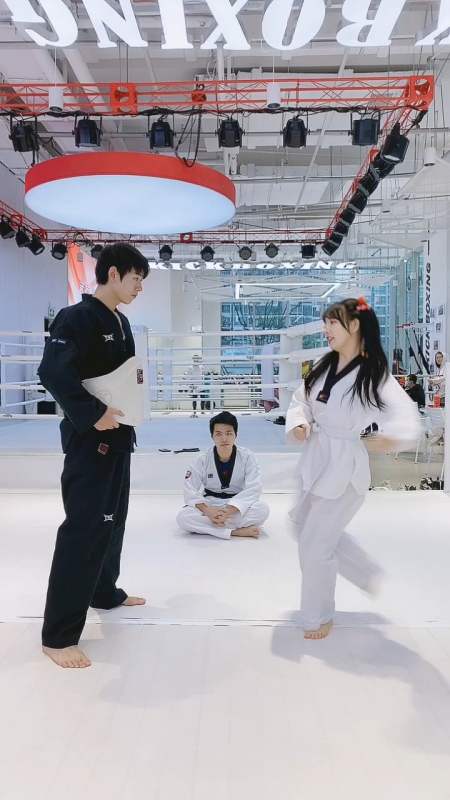 45万次播放.2021-02-048.96万草莓果冻儿ado131.