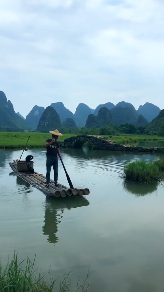 晓晓竹排江上游图片