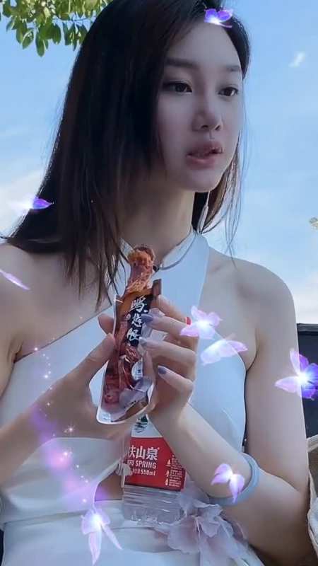 你能像不想吃最美车模张芮尔