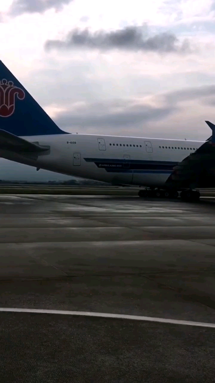 巨无霸  南航空客a380